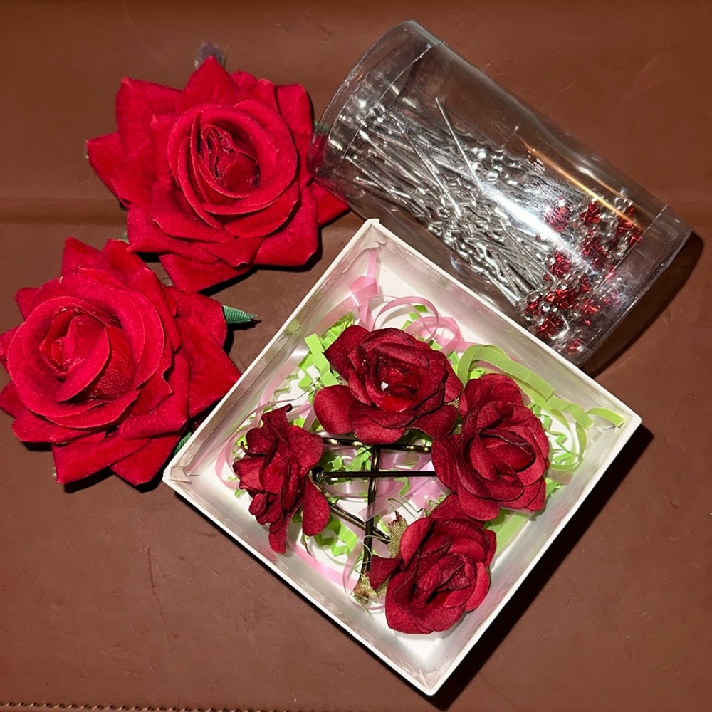 ❤️Perfect for Valentine’s Day! ❤️❤️Red Rose Hair Accessories